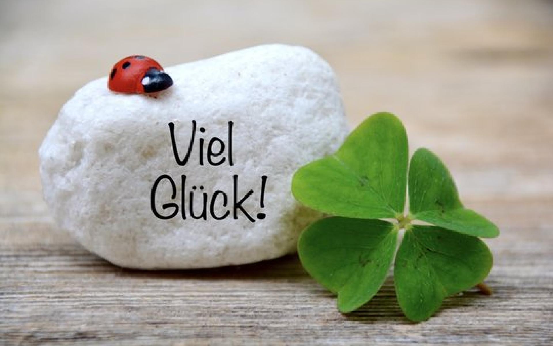 Stein und Kleeblatt